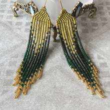 Load image into Gallery viewer, Ombré Tassel Earrings