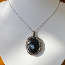 Load image into Gallery viewer, Onyx Druzy Amulet Pendant